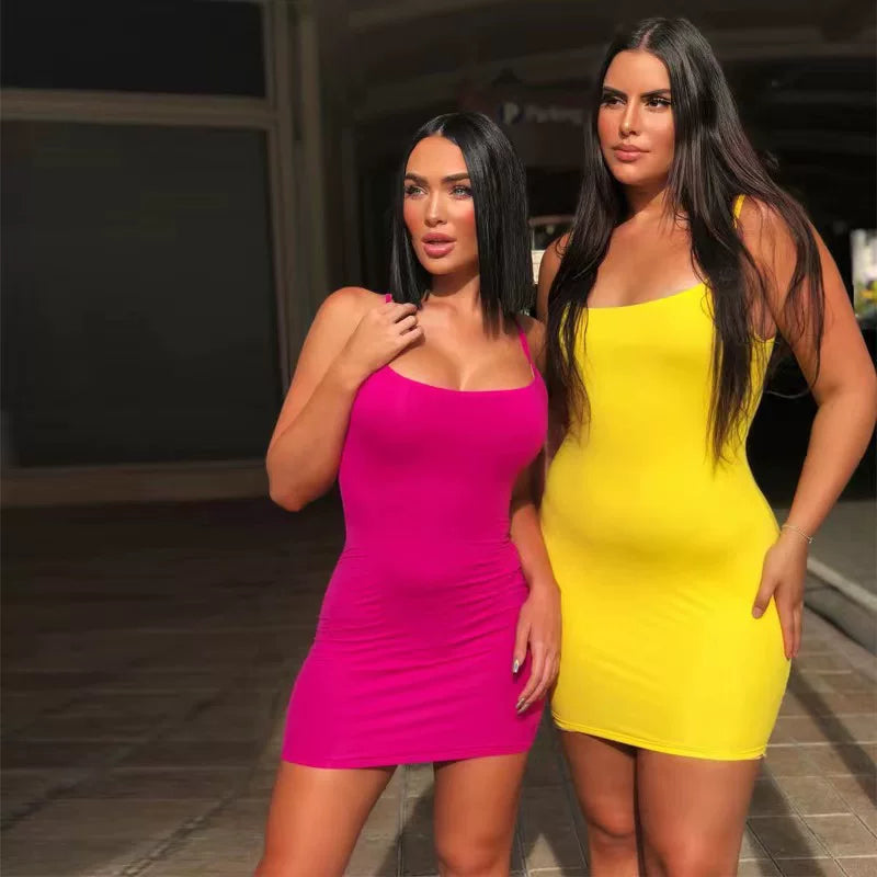 Istuva bodycon-minimekko - Helvenza